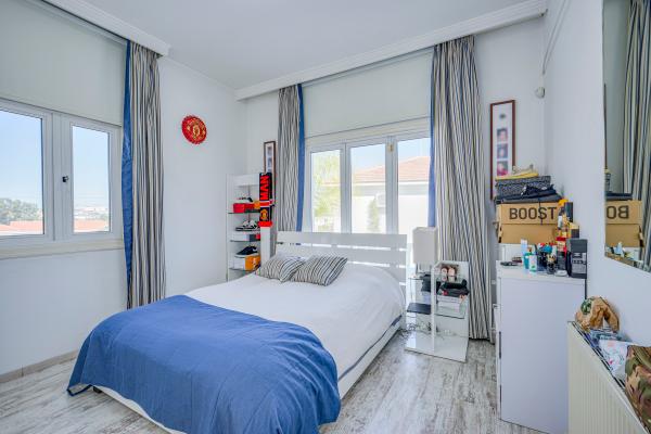 Real Estate / Real Estate